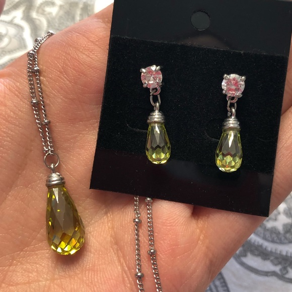 ⬇️ Beautiful necklace & earring set - Picture 4 of 7